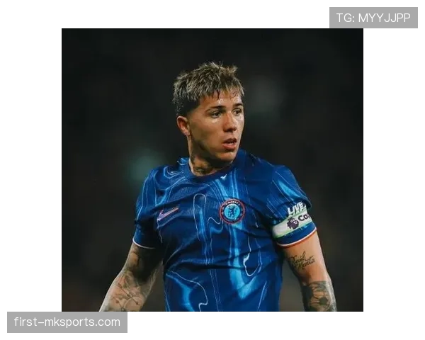 恩佐与弗朗基·德容中场推进能力的核心差距：传球效率、持球推进机制与空间利用方式